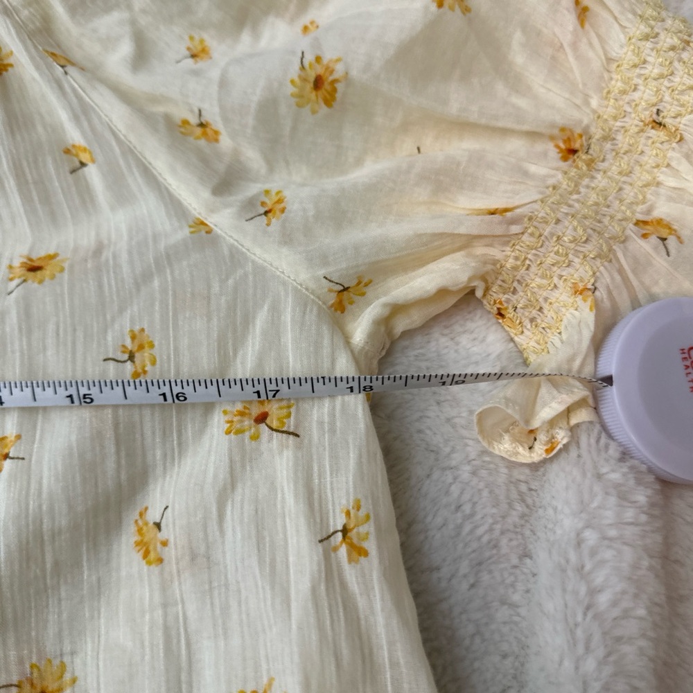 Madewell smocked button up top - Picture 5 of 6
